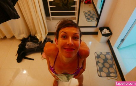 Carine Ribert OnlyFans geleakt