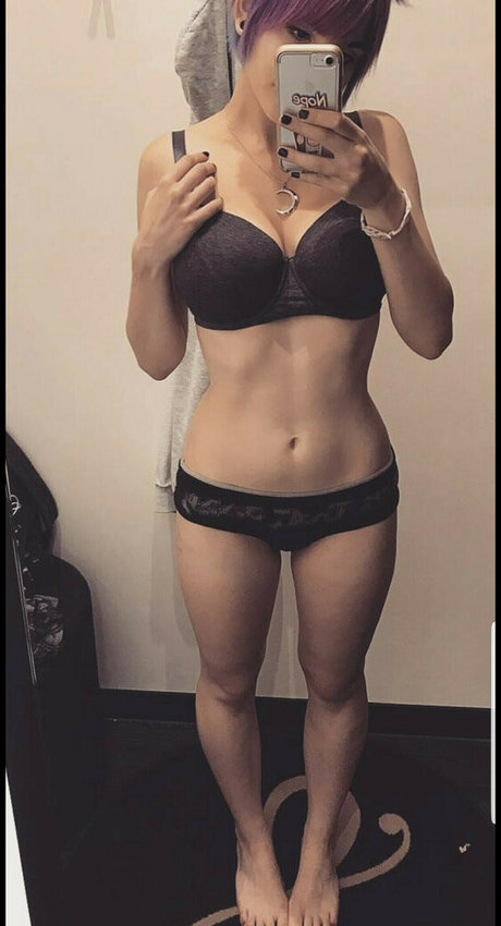 Julez Notyourwaifu 6 OnlyFans Gratis