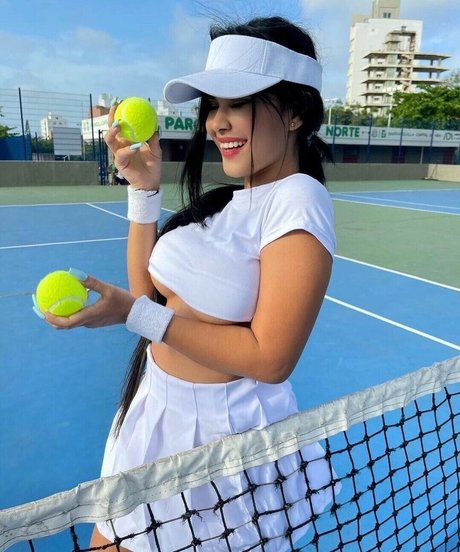 Michelleerabbit OnlyFans Striptease