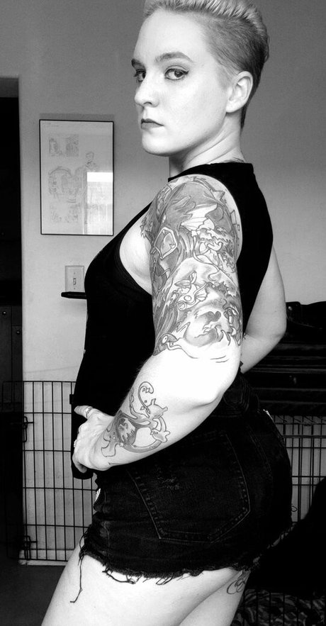 Skeletons twin Nacktbilder OnlyFans