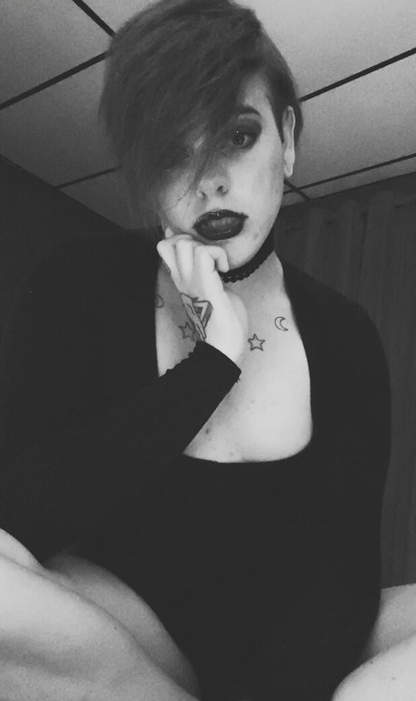 out there rowan Nacktbilder geleakt OnlyFans