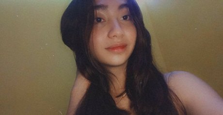 cassie loveyo OnlyFans Striptease