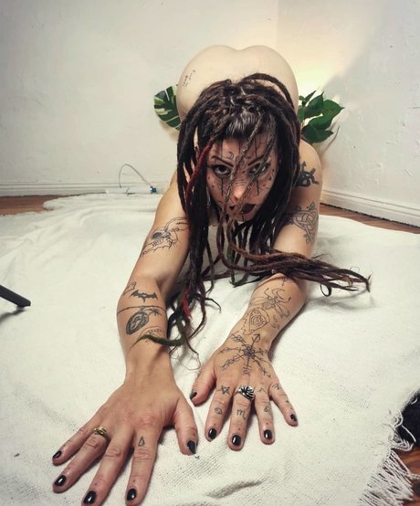 Bastet Beast OnlyFans Nacktbilder geleakt