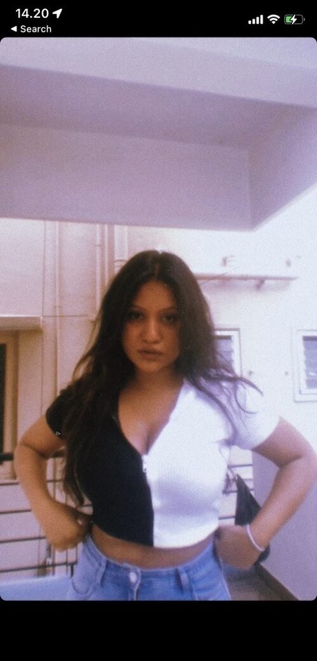 Smrithyy OnlyFans Striptease