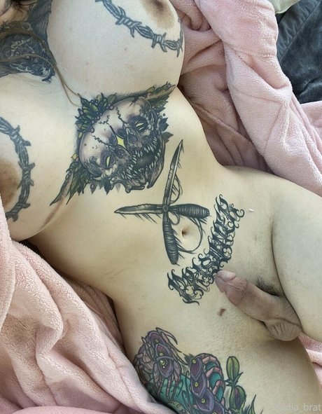 nadiabrat Bilder OnlyFans