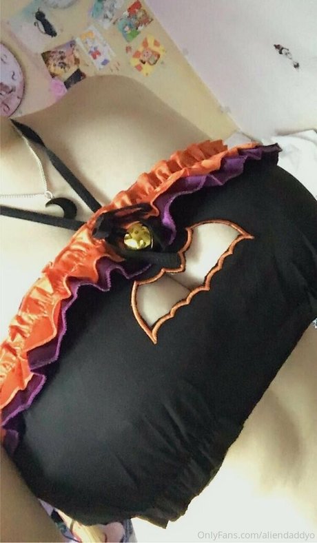 Aliendaddyo OnlyFans nackt