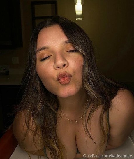 Katie Anders NurlyFans-Pornos