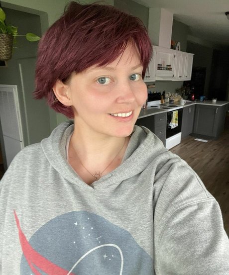 Avalon Zuercher Nacktbilder von OnlyFans