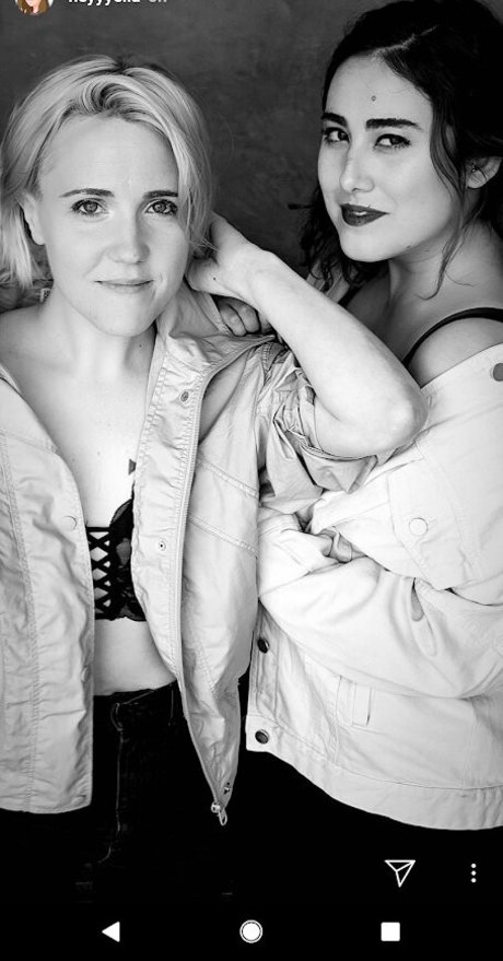 Hannah Hart Nacktbilder von OnlyFans