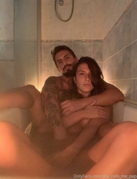 she calls me papi Nacktbilder von OnlyFans