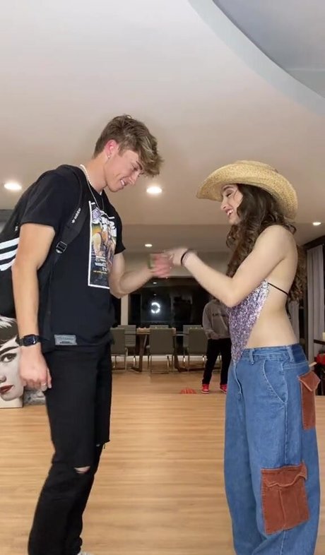 mckenzibrooke Nackt auf OnlyFans Leaks