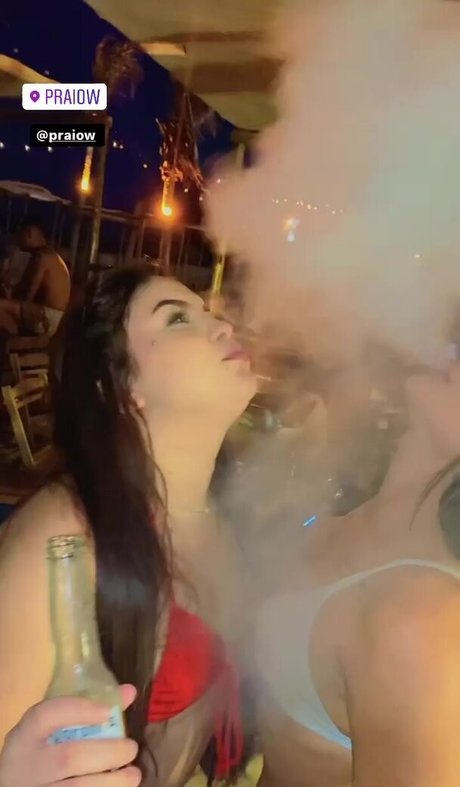 Mayra Reboucas Oben ohne OnlyFans