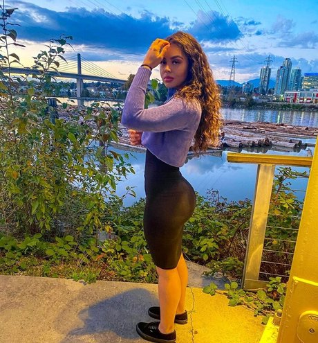 Lilnomib OnlyFans Modelfoto