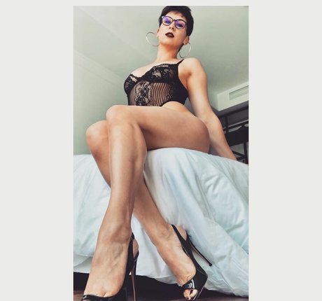 Doris Arnold NurlyFans-Pornoleaks