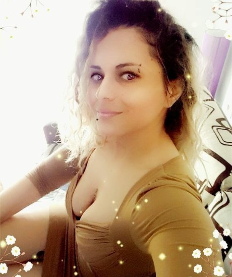 Aroua Dh OnlyFans kostenlos geleakt