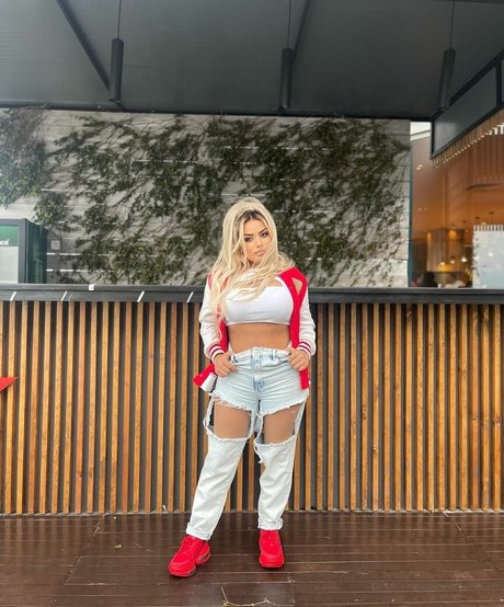 Deli Sana XXX OnlyFans