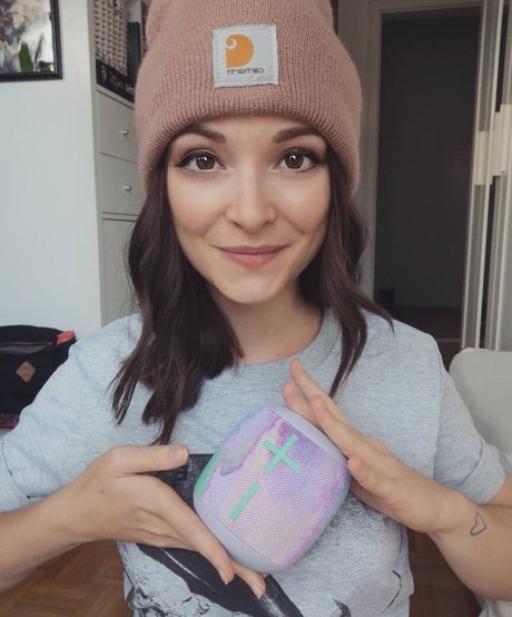 rainbowf0x OnlyFans Strip