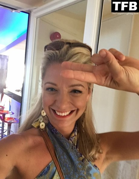 Claire Hutchings OnlyFans Pornografie