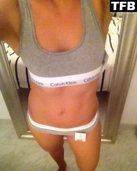 Claire Hutchings OnlyFans Fotos