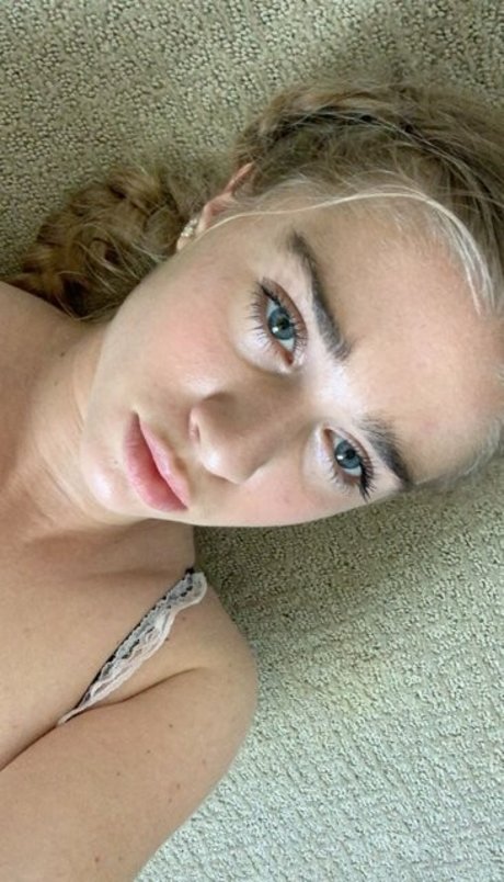 Goldenhoneydip OnlyFans Porn