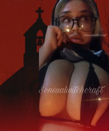 Sensualwitchcraft OnlyFans Nacktbilder