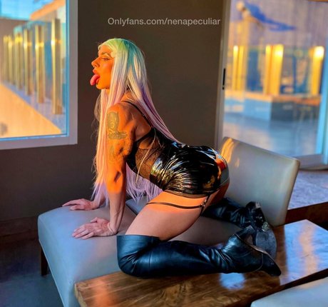 Nena Peculiar Neue geleakte OnlyFans-Inhalte