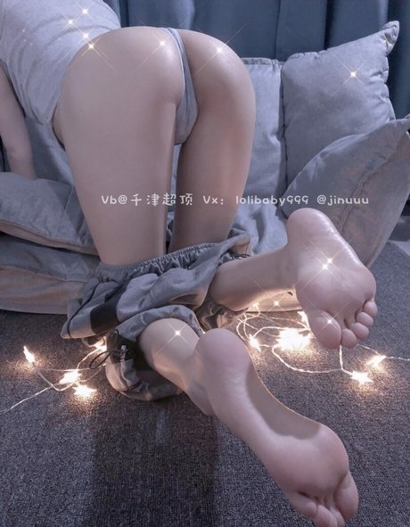 Jinuuu Brüste OnlyFans