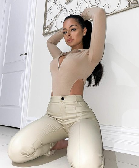 Vass iliki Nacktbilder OnlyFans Leaks