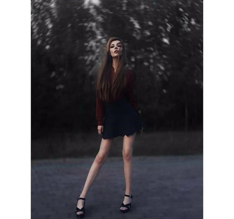 alexandra shock OnlyFans-Model