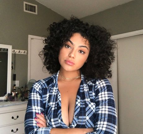 RosalbaNaomi OnlyFans Leaks