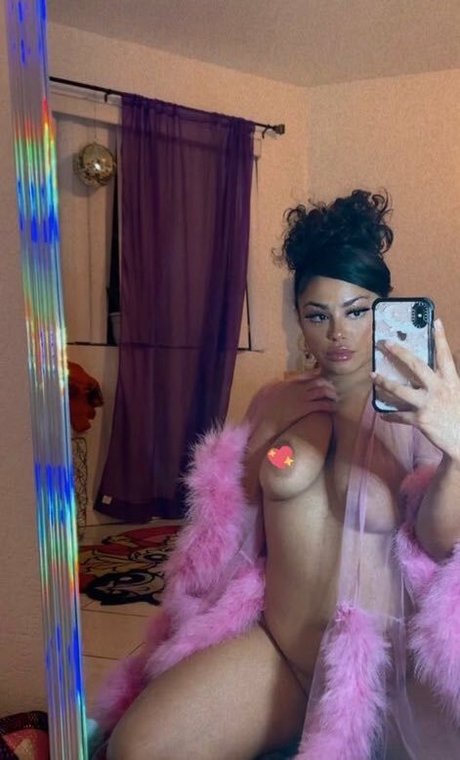 RosalbaNaomi Nackt auf OnlyFans