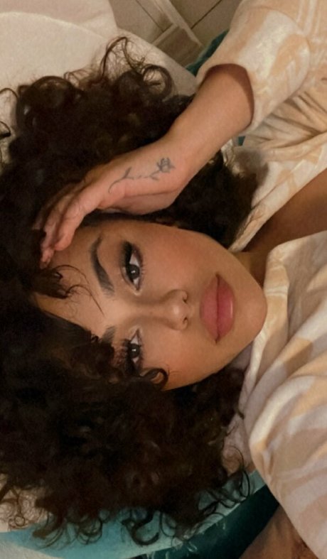 RosalbaNaomi Nacktbilder von OnlyFans