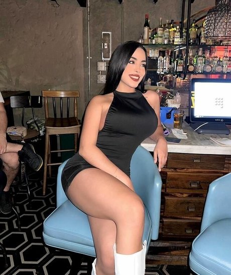 Gemeas Abello NurlyFans-Pornoleaks