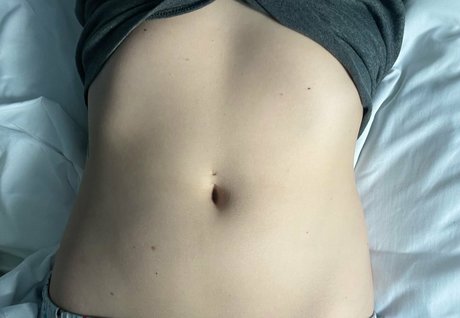 bellymodel2 Profilbild