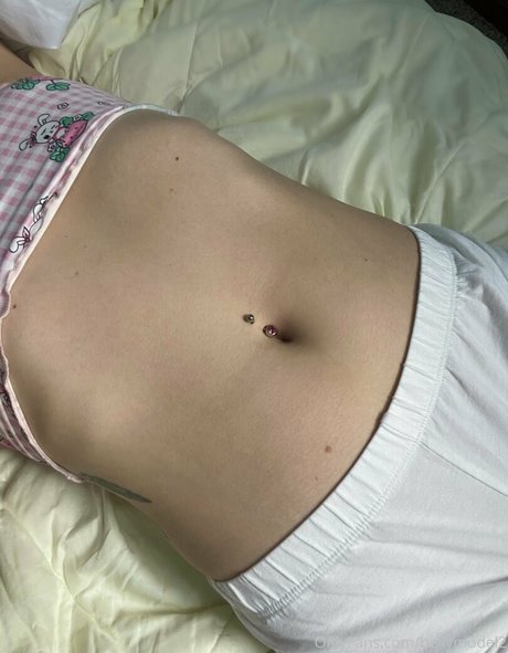 bellymodel2 OnlyFans X