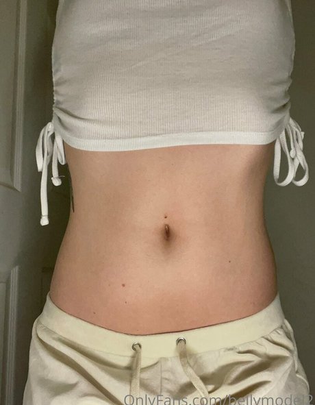 bellymodel2 Nacktbilder-Leaks von OnlyFans