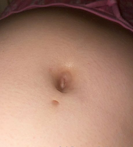 bellymodel2 Nacktbilder von OnlyFans geleakt