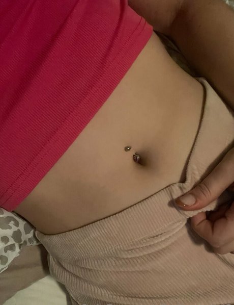 bellymodel2 OnlyFans Nackt Content