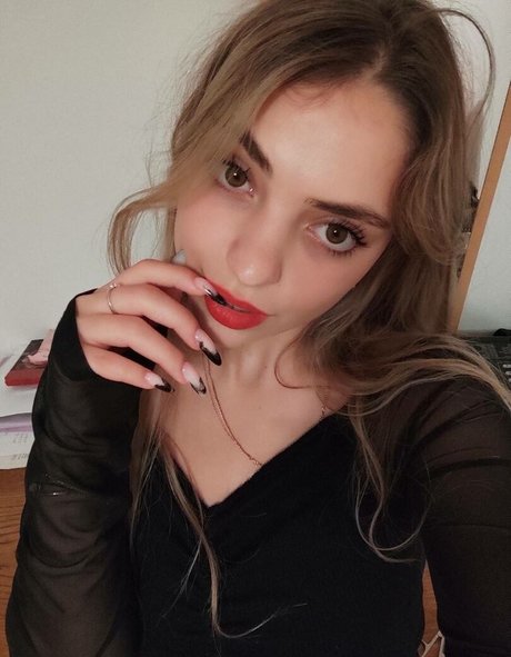 monica01 03 OnlyFans-Komplettinhalte