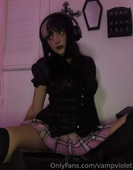vampviolet Leaks von Nacktbildern auf OnlyFans