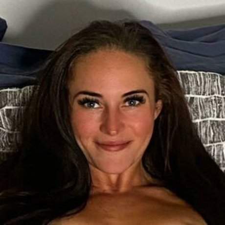 Theevenussteele Leaked OnlyFans Sex