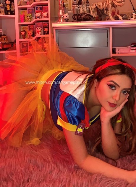 Ari Game Plays OnlyFans XXX