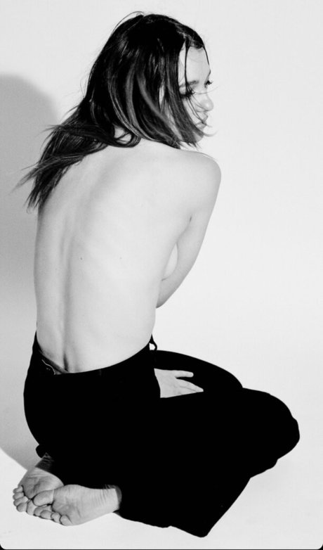 Esme Creed Miles Leaks von OnlyFans