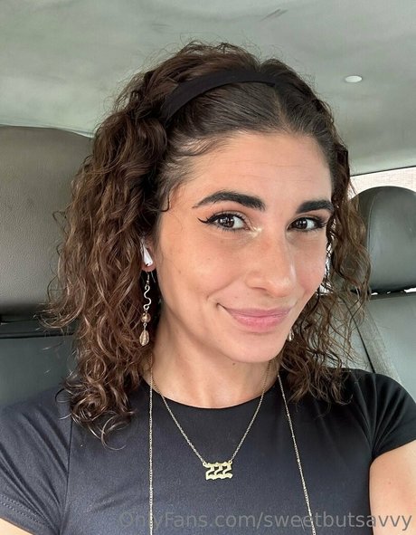 sweetbutsavvy OnlyFans explizite Inhalte