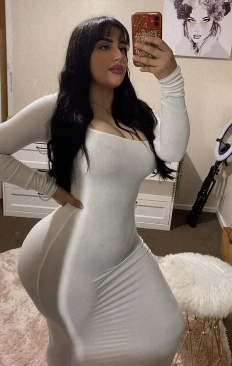 Foreign amira_ OnlyFans Model Fotos