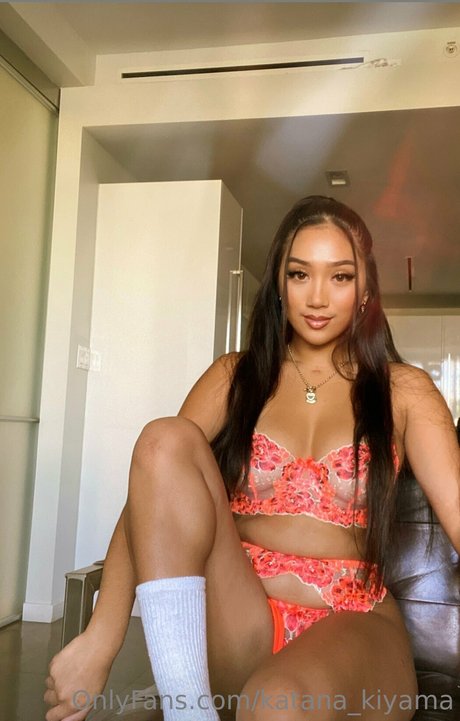 Katana Kiyama_ Oben ohne OnlyFans