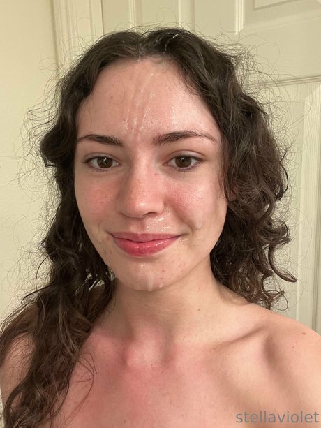 Stella Violet Leaks von OnlyFans