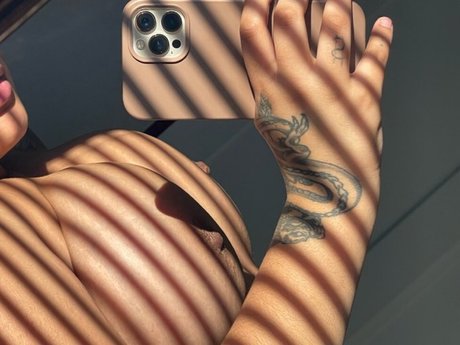 Laixxx_ Nacktbilder OnlyFans geleakt