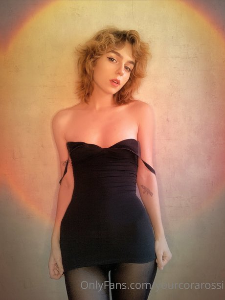 Cora Rossi Nacktbilder von OnlyFans