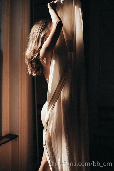 Emily the bearrr OnlyFans Nackt Leaks